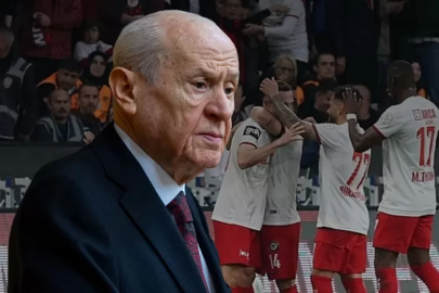 Bahçeli, Süper Lig'e yükselen Arca Çorum FK'yi tebrik etti