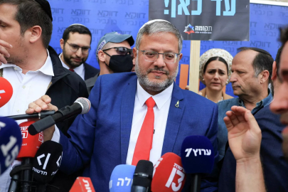 Ben-Gvir'den Netanyahu'ya: Trump'ın masasına vurup savaşa geri döneceğimizi söyle