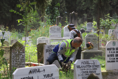 Bursa’da mezarlıklar bayrama hazır!