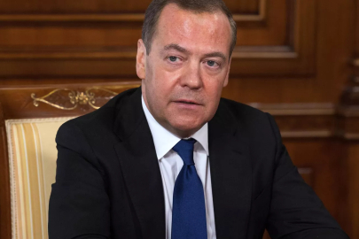 Medvedev’den açıklamalar! Stratejik silahlar, bilimsel ambargolar, Ermenistan...