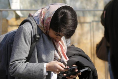 Pezeşkiyan onayladı! İran'da internet kısıtlamaları kaldırıldı