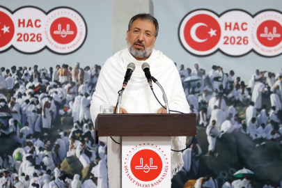 Diyanet İşleri Başkanı Arpaguş, Arafat'ta vakfe duası yaptı