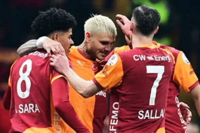 Galatasaray'da ayrılık neredeyse kesinleşti! Başkan iki ismin biletini kesti...