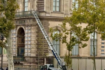 Louvre Müzesi’ndeki 100 milyon dolarlık soygun film oluyor