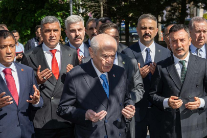 Bahçeli, Ülkücü Şehitler Anıtı'nı ziyaret etti