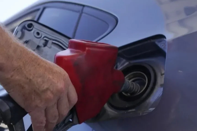 Küresel kriz derinleşiyor: Motor yağına da zam ve kıtlık uyarısı!