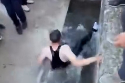 Bolu'da bayram namazına gelmeyenleri buz gibi suya attılar