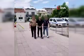 Bursa'da kaçak tütün operasyonu: 3 gözaltı
