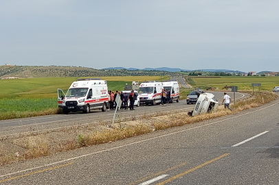 Diyarbakır'da otomobil takla attı: 4 yaralı