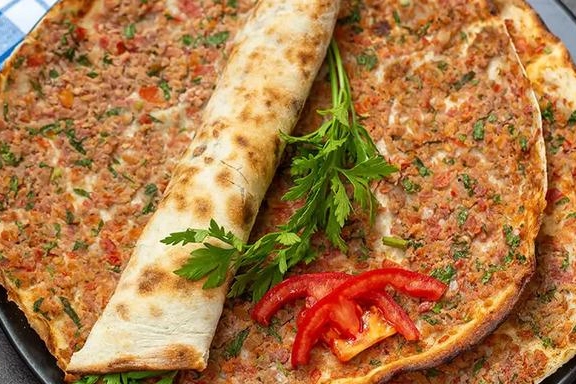 Fethiye'deki 1.450 TL'lik lahmacun gündem olmuştu! Bakanlık işletmeye ceza kesti