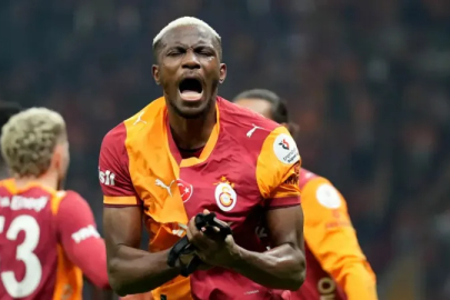Osimhen'den Nijeryalı amatör futbolcuya jest