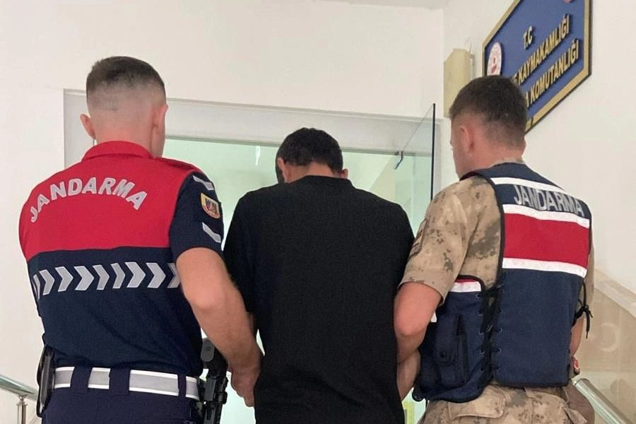 Şanlıurfa'da kesinleşmiş hapis cezası bulunan 2 hükümlü yakalandı