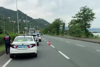 Trabzon'da karşı şeride savrulan otobüs faciayı kıl payı atlattı