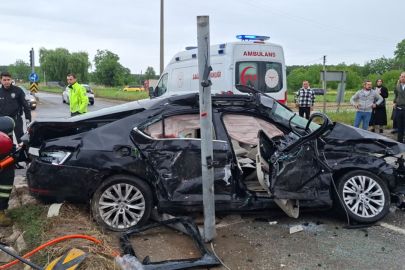 Sakarya'da otomobil, minibüs ve tır çarpıştı: 4'ü ağır 6 yaralı