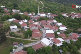Bursa'da Yunan askerine geçit vermeyen dedelerini andılar