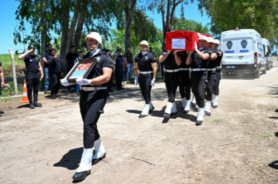 Kazada şehit olan polisimizin cenazesi Adana'da defnedildi
