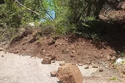Osmaniye´de heyelan yayla yolunu kapattı