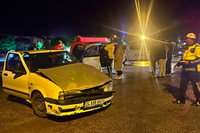 Erzincan’da 2 aracın çarpıştığı kazada 5 kişi yaralandı