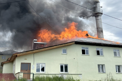 Kastamonu'da çıkan yangında cami kullanılamaz hale geldi