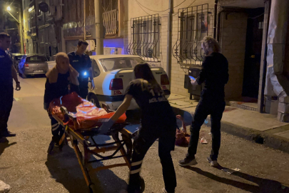 Bursa'da evlat vahşeti! Hem kendini hem annesini bıçakladı