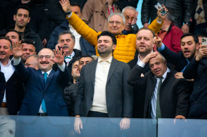 Enes Çelik'ten Mustafa Varank'a teşekkür
