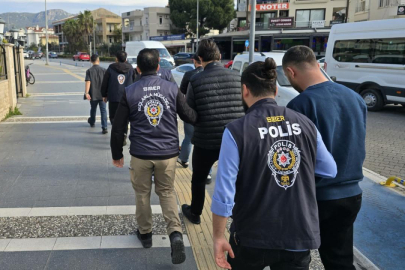 17 ilde dolandırıcılara operasyon: 261 tutuklama