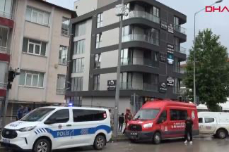 Amasya'da 5 katlı apartmanın çatısına yıldırım düştü