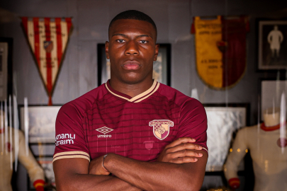 Göztepe, Armstrong’u resmen açıkladı