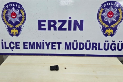 Hatay Erzin’de ehliyet sınavına kopya düzeneğiyle giren şahıs yakayı ele verdi
