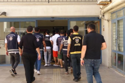 Muğla Marmaris'te göçmen kaçakçılığı operasyonunda yakalanan 7 şüpheli tutuklandı