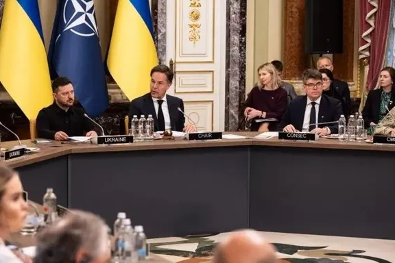 Sekreteri Rutte’den Rus gençlerine: Ukrayna'da ölüme terk edileceksiniz