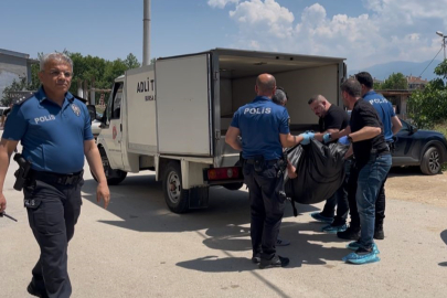 Bursa'da ‘boşanmak istiyorum’ dedi 10 yaşındaki çocuğunun yanında defalarca bıçaklanarak öldürüldü