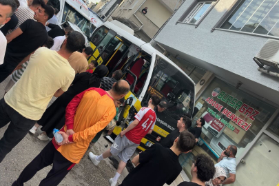 Bursa'da servis minibüsüyle özel halk otobüsü çarpıştı; 5 yaralı