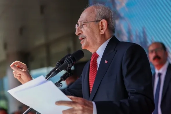 CHP’de yeni parti iddiası kulisleri karıştırdı! Özgür Özel cephesinde “hazırlık” tartışması...