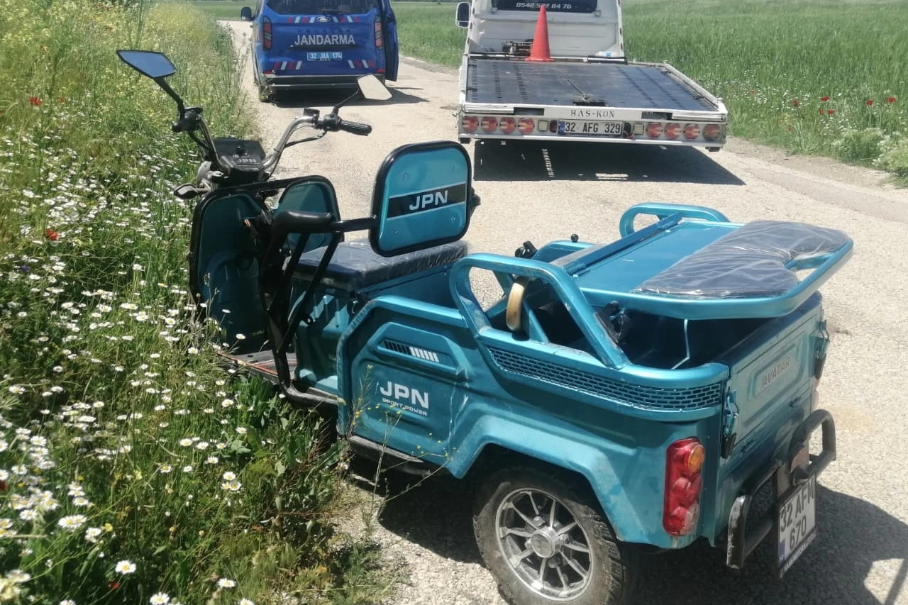 Isparta'da eşini yolcu ettikten sonra dönüş yolunda kaza yapan yaşlı adam hayatını kaybetti