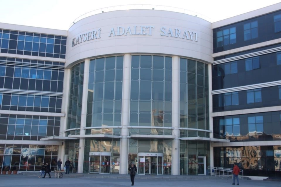 Kayseri'de cinayetten müebbet, kurşunlamadan beraat
