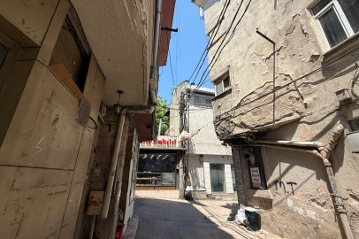Bursa Çekirge 12 yıldır çözüm bekliyor: Yağmur hattı yok, kablolar tehlike saçıyor