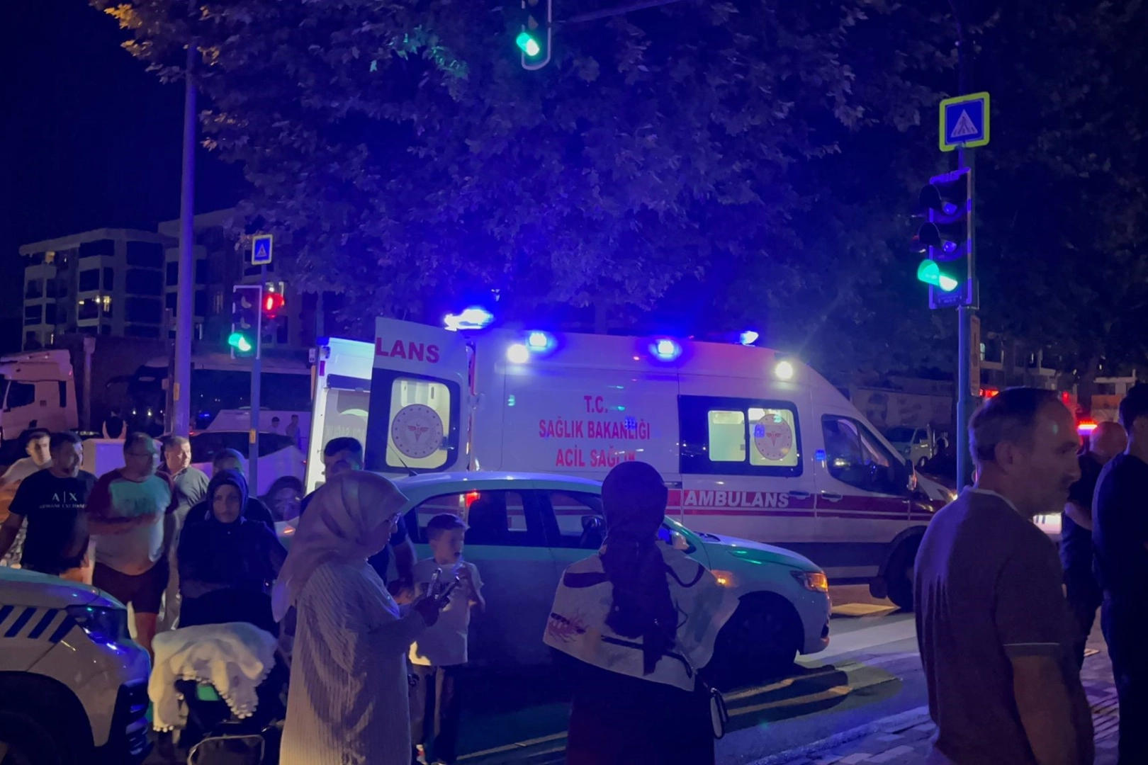 Bursa'da aile kavgası kanlı bitti! Bıçaklar çekildi, yaralılar var...