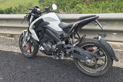Bursa'da motosiklet virajda savruldu: 1 ağır yaralı