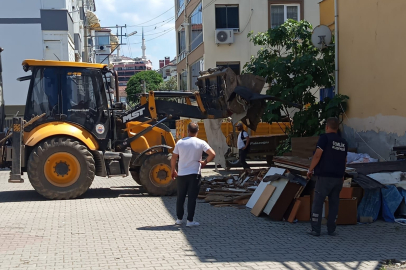 Bursa Gemlik'te zabıta ve temizlik işleri ekiplerinden yaz sezonu denetimi