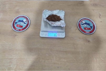 Edirne'de okul önünde uyuşturucu operasyonu: 2 kişi tutuklandı