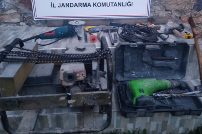 Muş’ta kaçak kazı operasyonu: 3 şüpheli gözaltına alındı