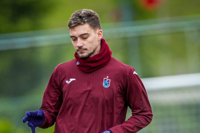 Trabzonspor, Ernest Muçi ile 3+1 yıllık sözleşme imzaladı