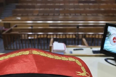 UYAP'a girerek FETÖ dosyalarını kapatan zabıt katibinin cezası belli oldu
