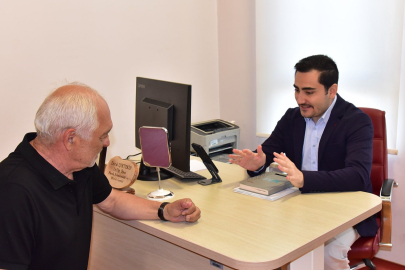 Balıkesir'de motorlu testere kazasında kopan başparmak mikrocerrahi ile yeniden dikildi