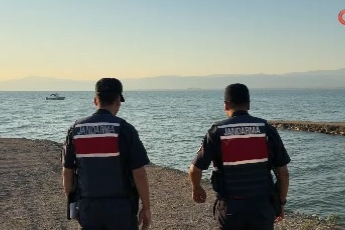 Bursa İznik Gölü'nde facia! Emekli polis hayatını kaybetti, oğlu kurtarıldı