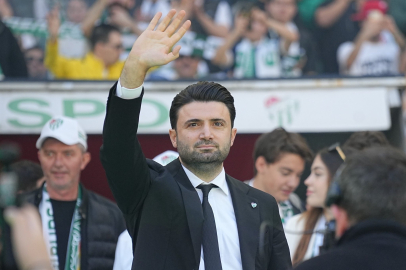 Enes Çelik'ten heyecanlandıran açıklama: Bursaspor'da üçüncü transfer kapıda!