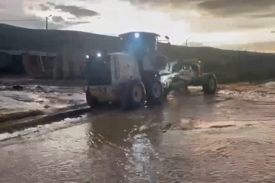 Sel nedeniyle kapanan Elazığ-Tunceli yolu trafiğe açıldı