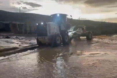 Sel nedeniyle kapanan Elazığ-Tunceli yolu trafiğe açıldı