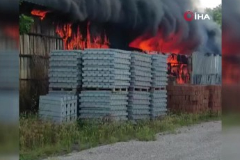 Bursa’da boya fabrikasında büyük yangın!